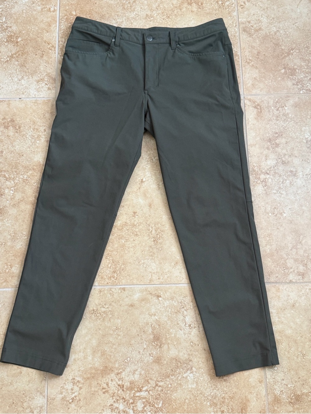 lululemon athletica Men's Slim Chinos in Dark Olive